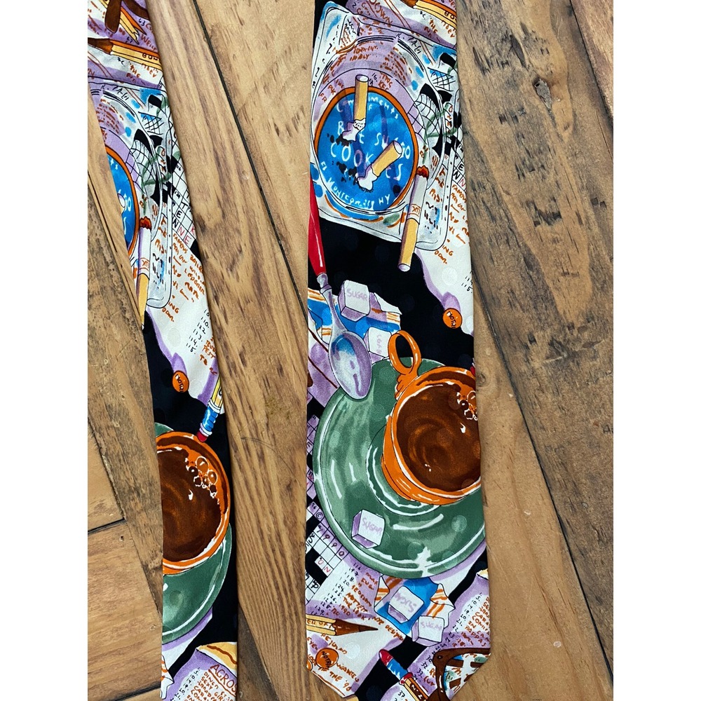 VTG Men's Coffee Shop Themed Tie by Nicole Miller, 100% Silk